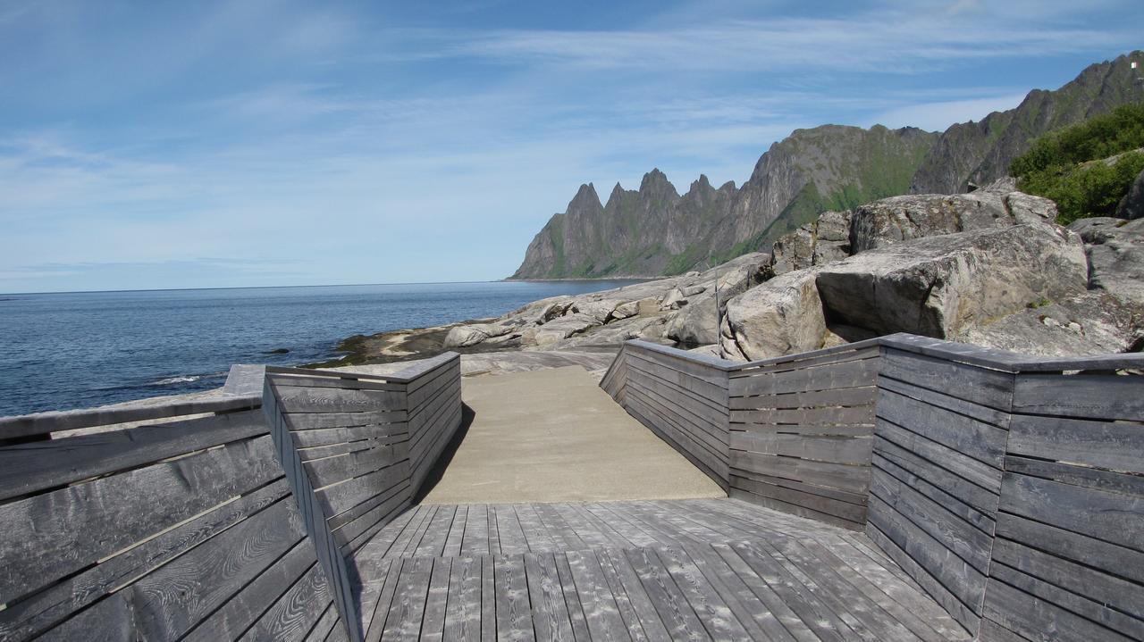Visit Leif At Senja Apartment Gibostad Exterior foto